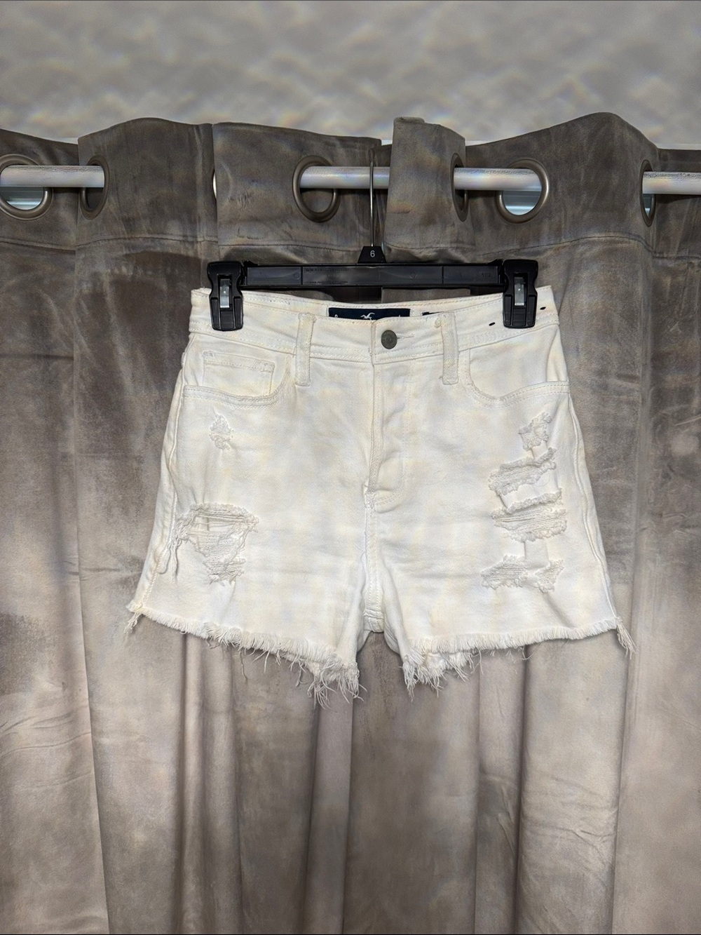 Hollister White High-Rise Mom Short 3” Vintage Stretch Denim Shorts Size 0 w24